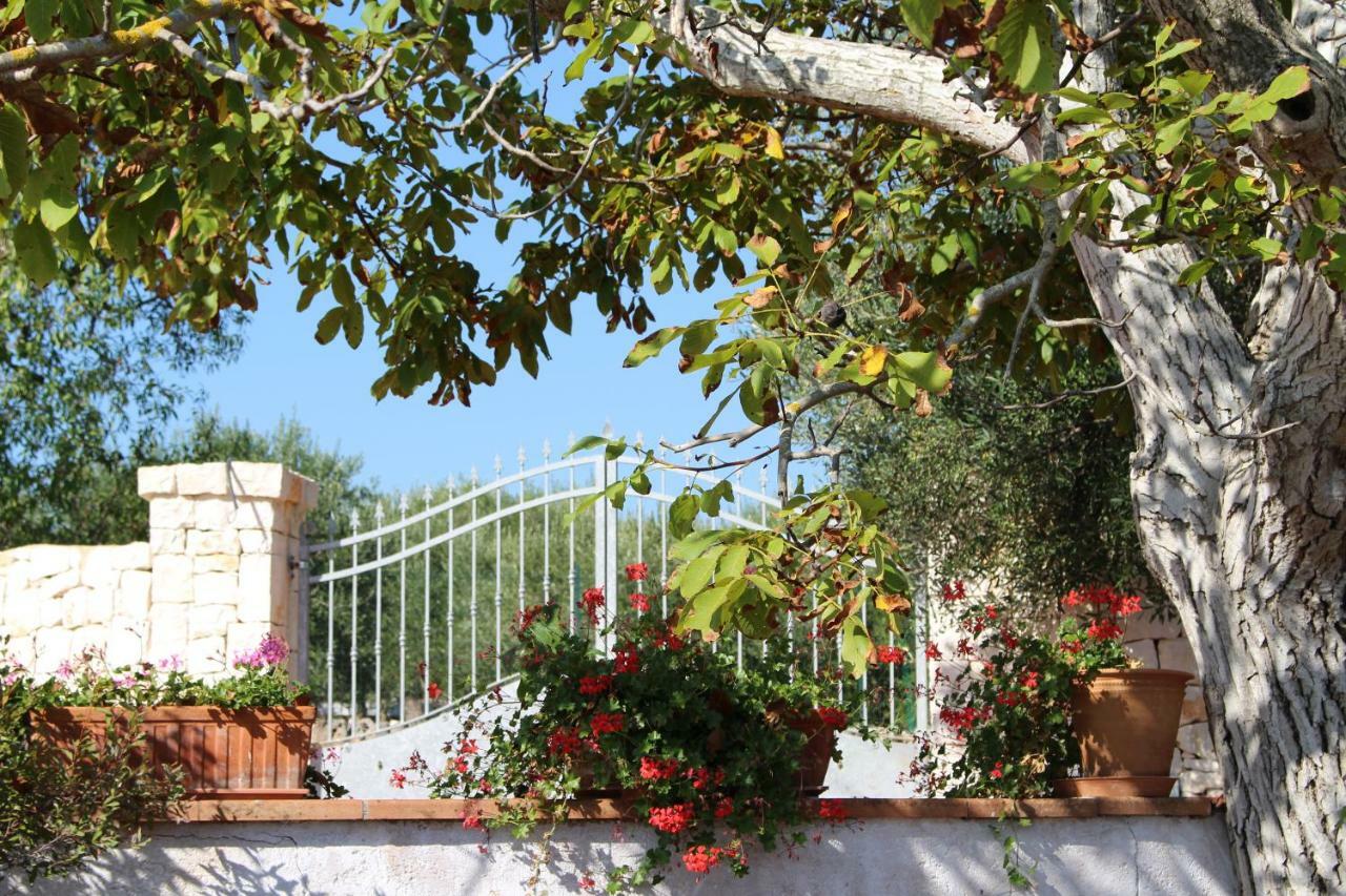 Trullo Il Melograno Guest House Ostuni Exterior photo